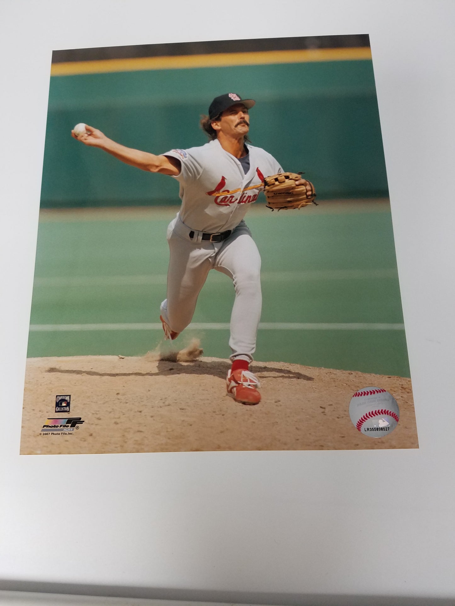 UNSIGNED Dennis Eckersley 8x10 Photo (pitching)