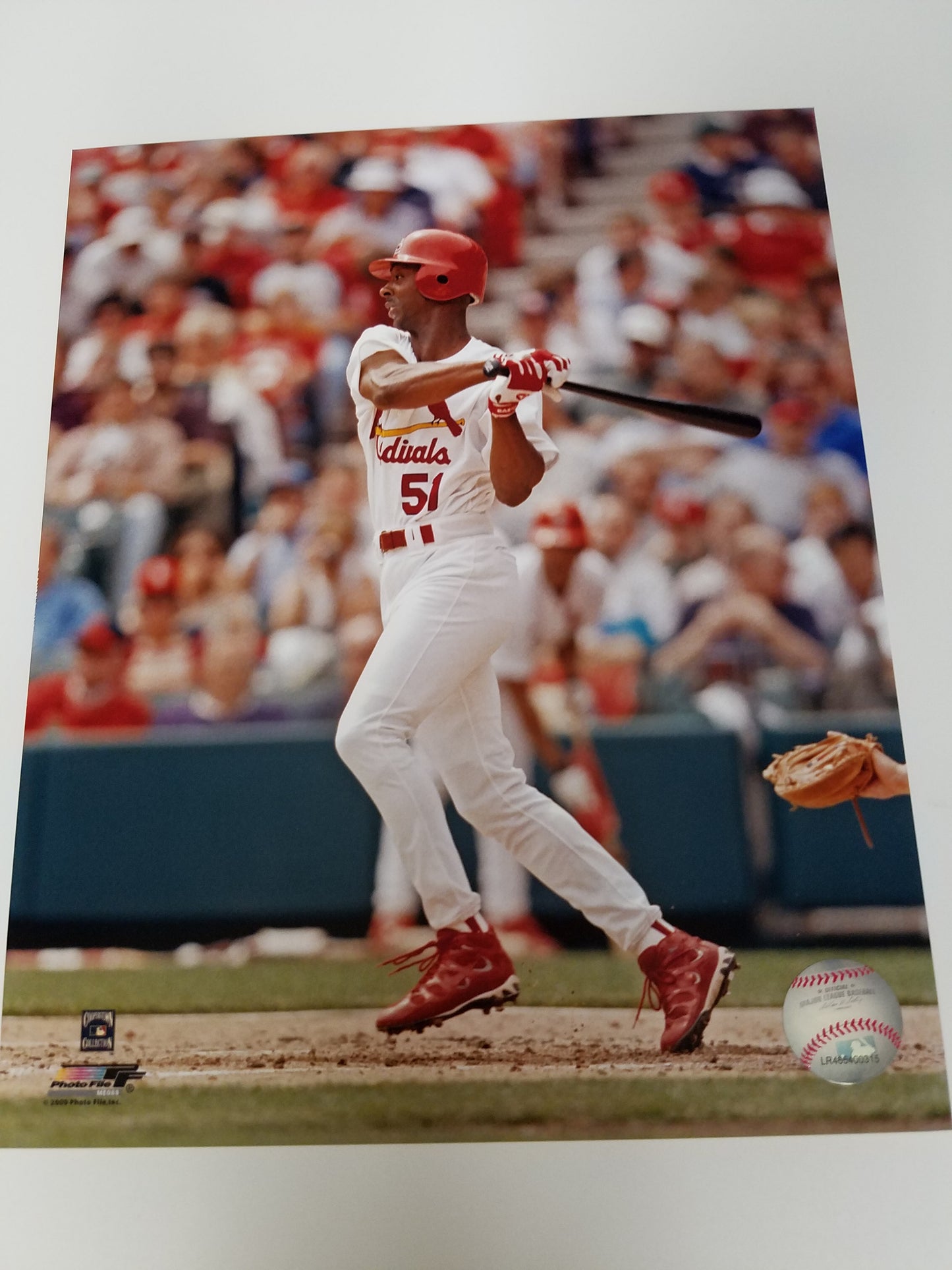 UNSIGNED Willie McGee 8x10 Photo (batting)