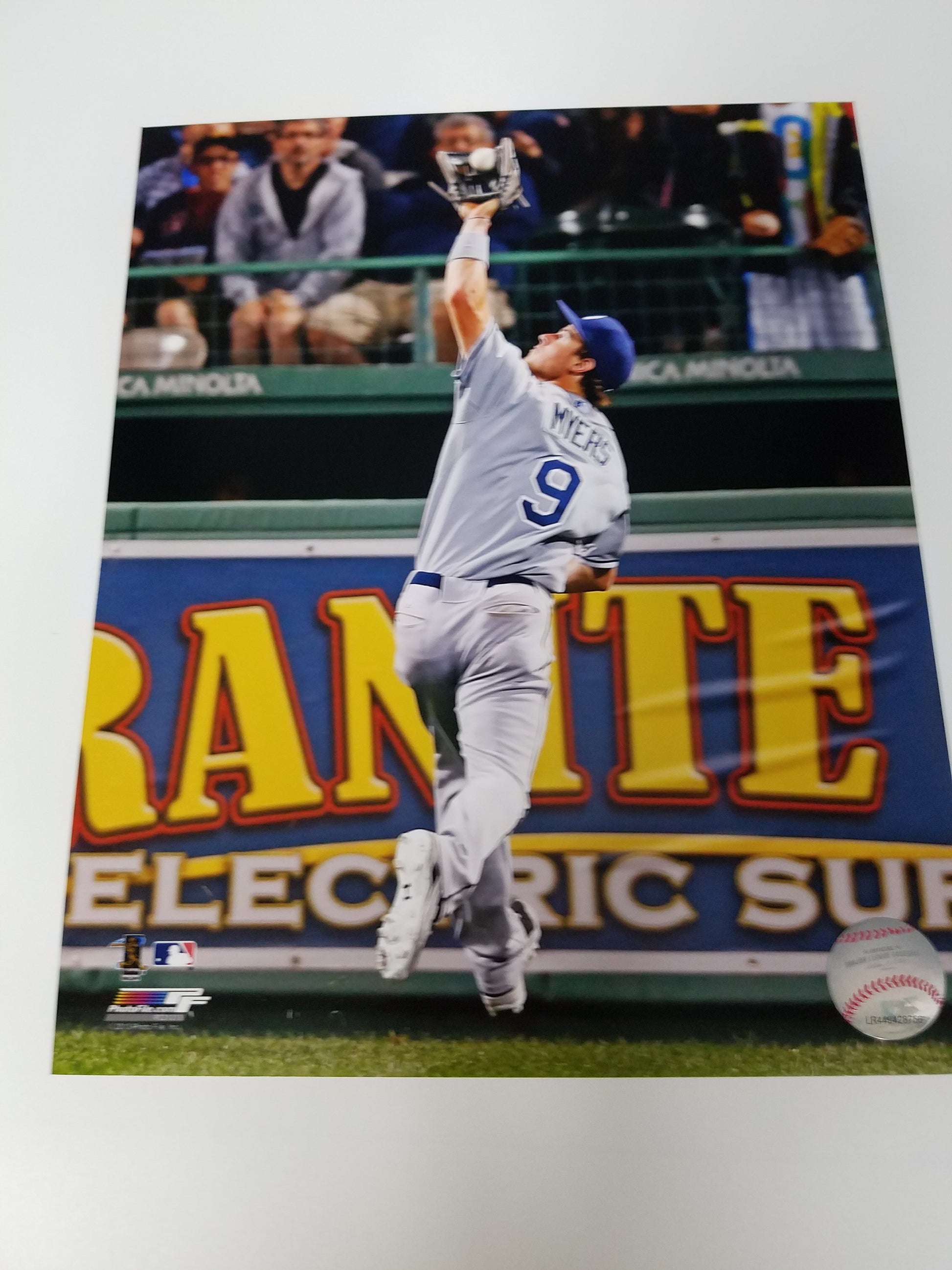 Authentic Autographed Memorabilia