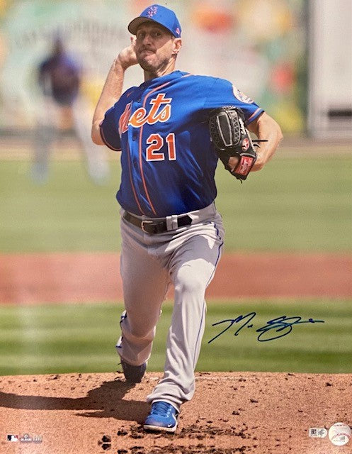 Max Scherzer Autographed Mets Vertical Action 16x20