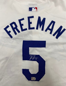 Authentic Autographed Memorabilia 