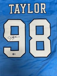 Authentic Autographed Memorabilia 