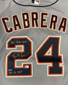 Authentic Autographed Memorabilia 