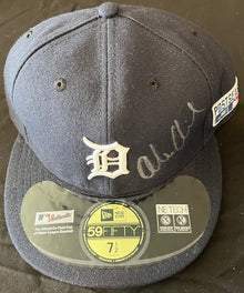 Authentic Autographed Memorabilia 