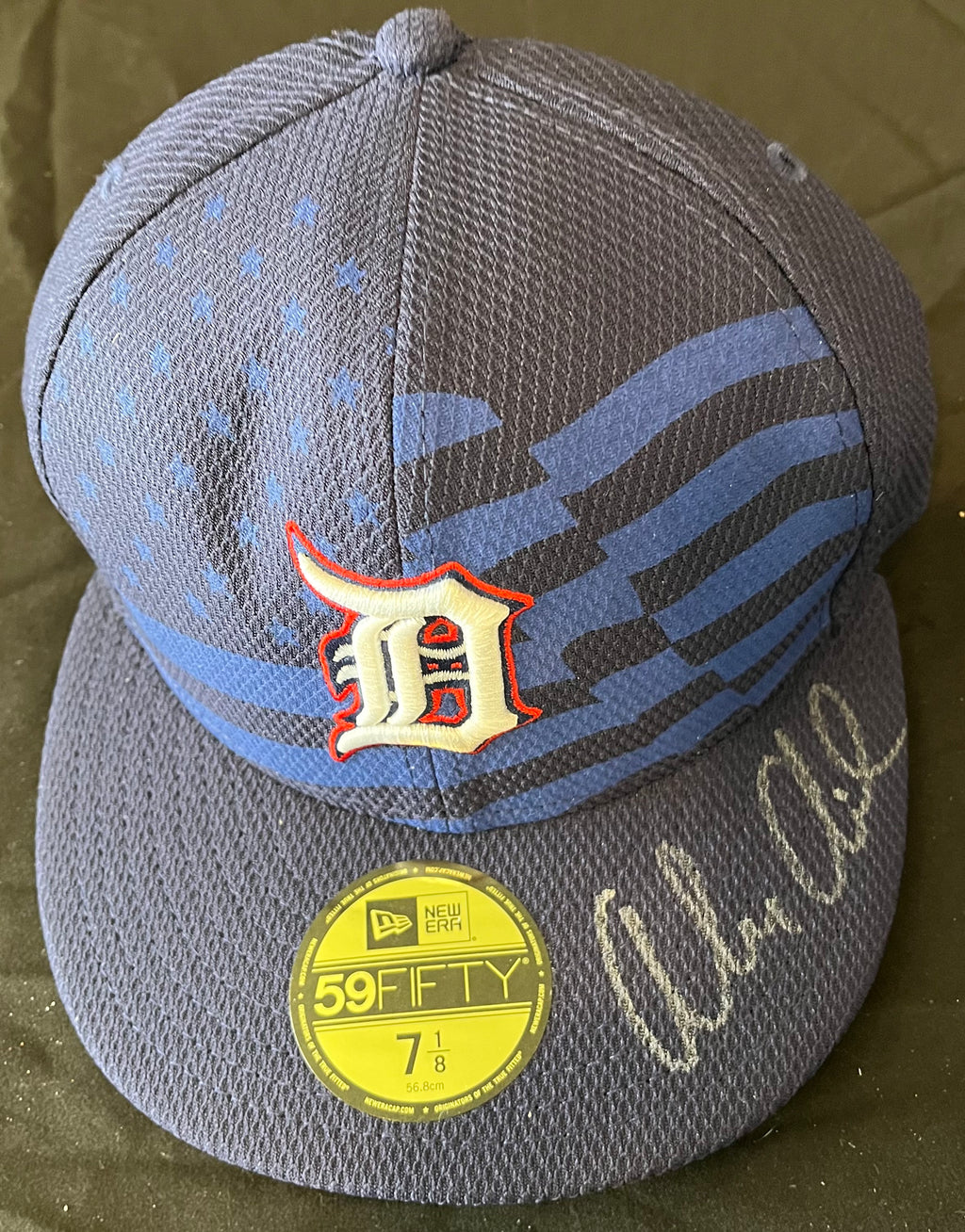 Authentic Autographed Memorabilia 