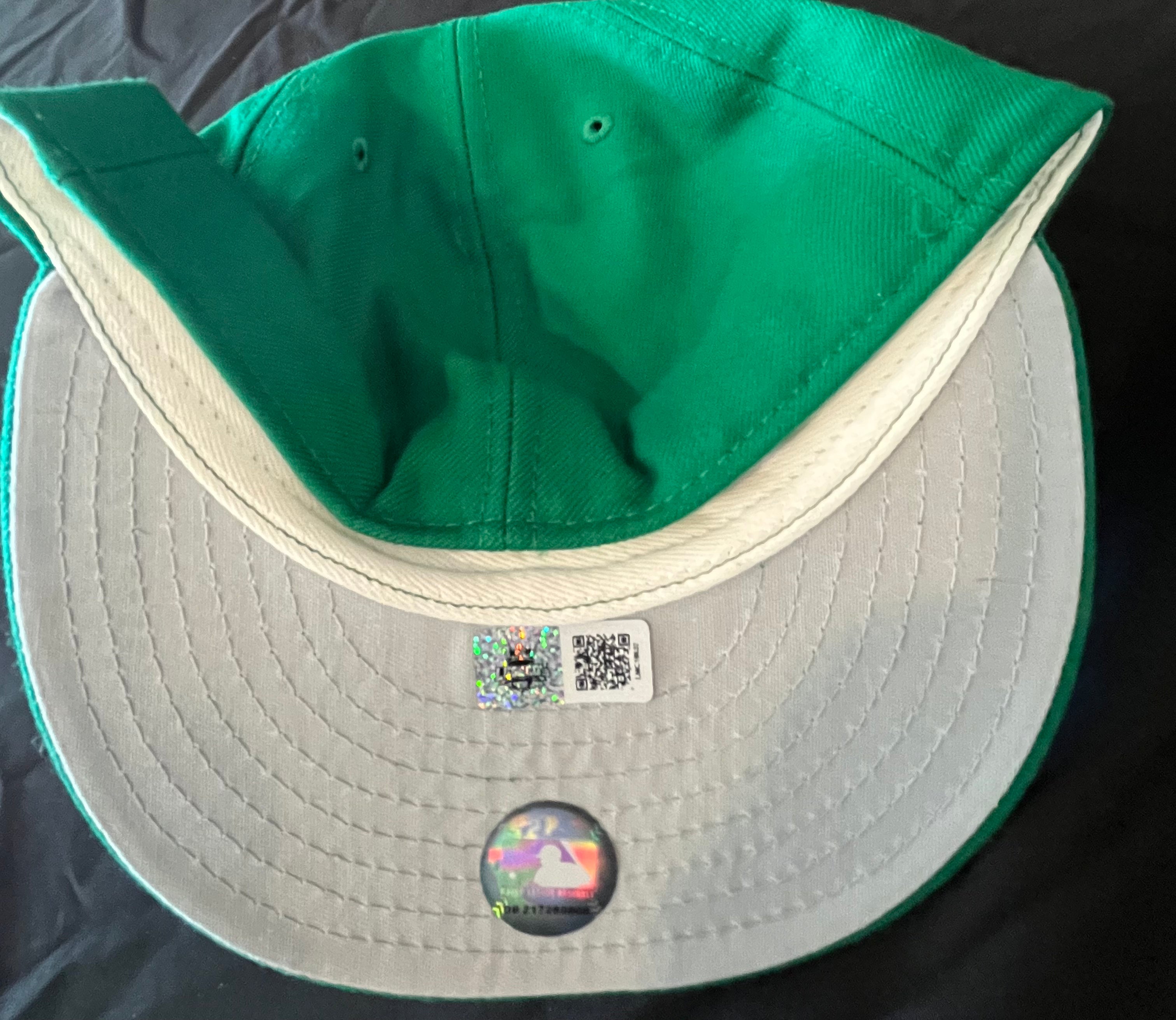Authentic Autographed Memorabilia 