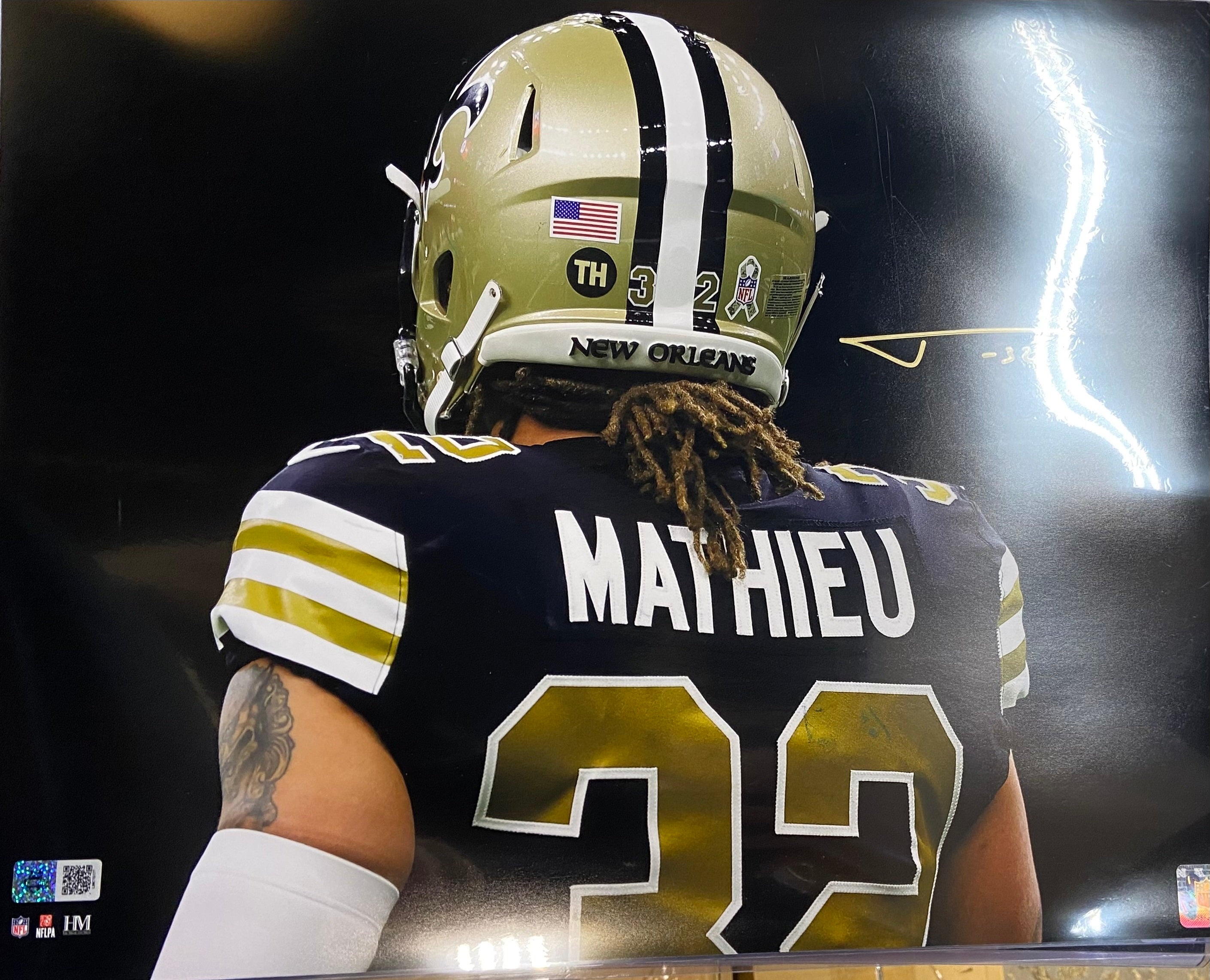 Authentic Autographed Memorabilia 