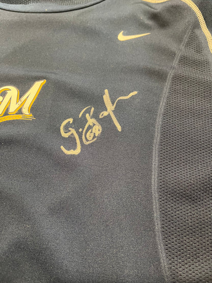 Authentic Autographed Memorabilia 