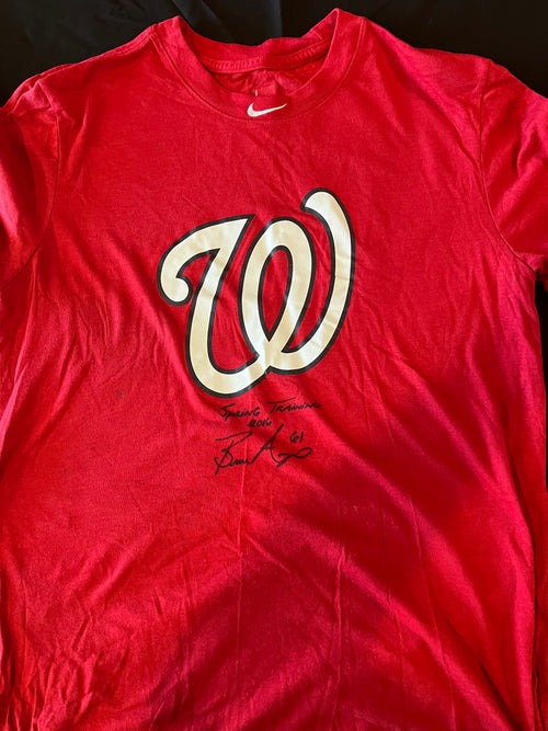 Authentic Autographed Memorabilia 