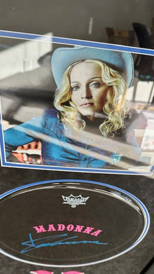 Authentic Autographed Memorabilia 