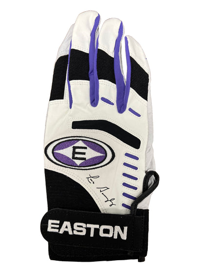 Authentic Autographed Memorabilia 