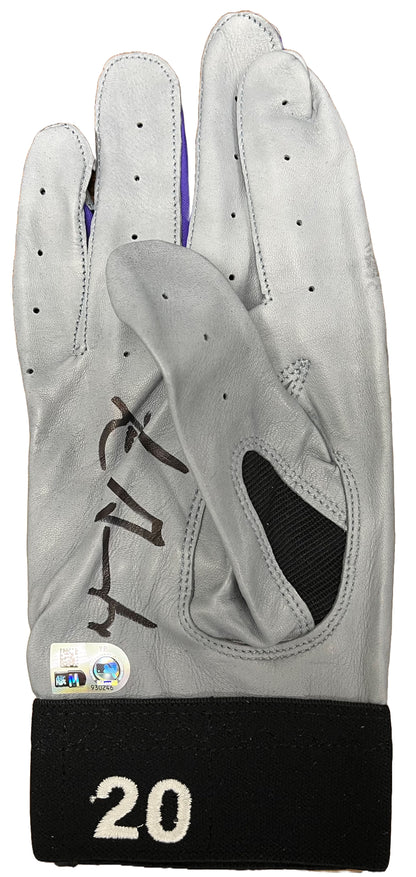 Authentic Autographed Memorabilia 