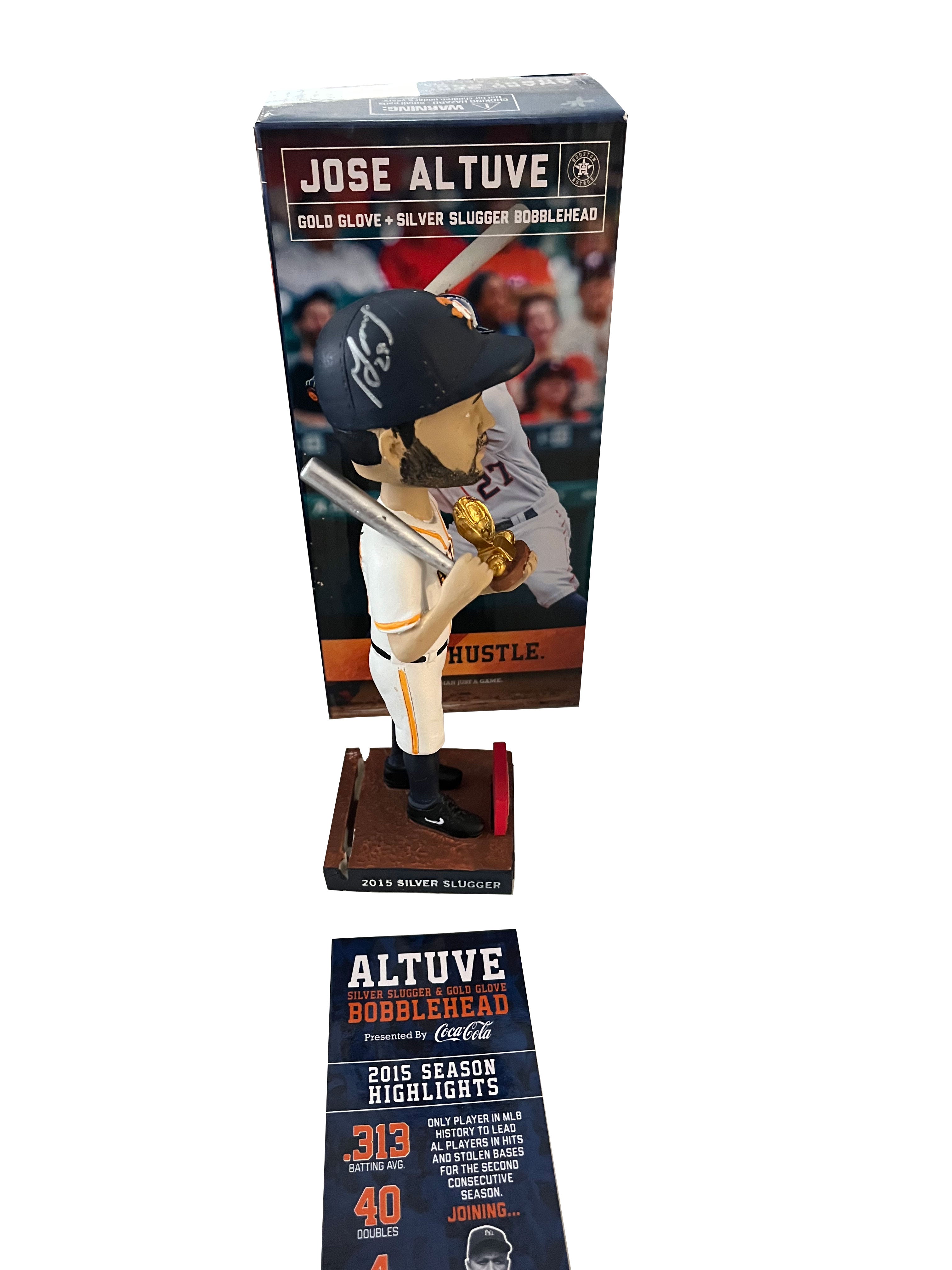 Authentic Autographed Memorabilia 