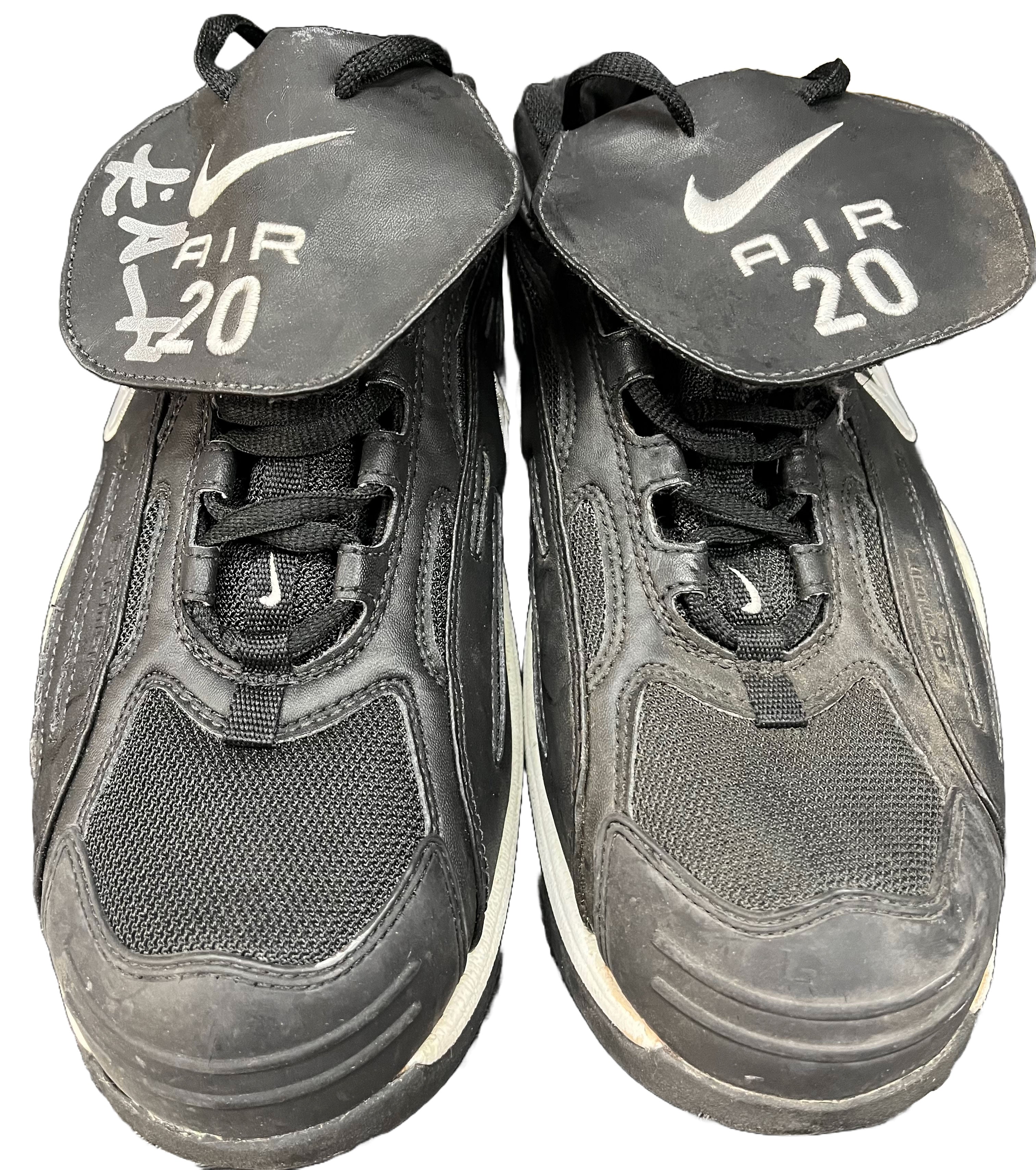 Authentic Autographed Memorabilia 