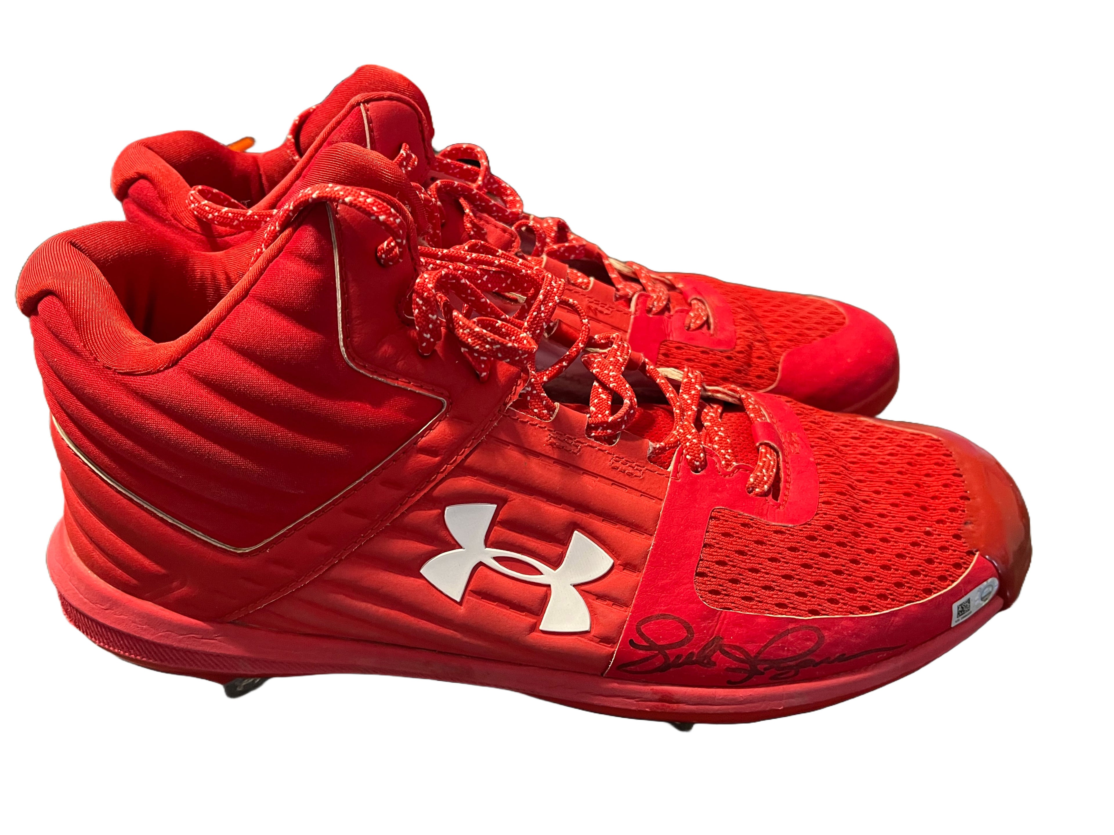 Authentic Autographed Memorabilia 