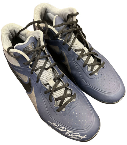 Authentic Autographed Memorabilia 