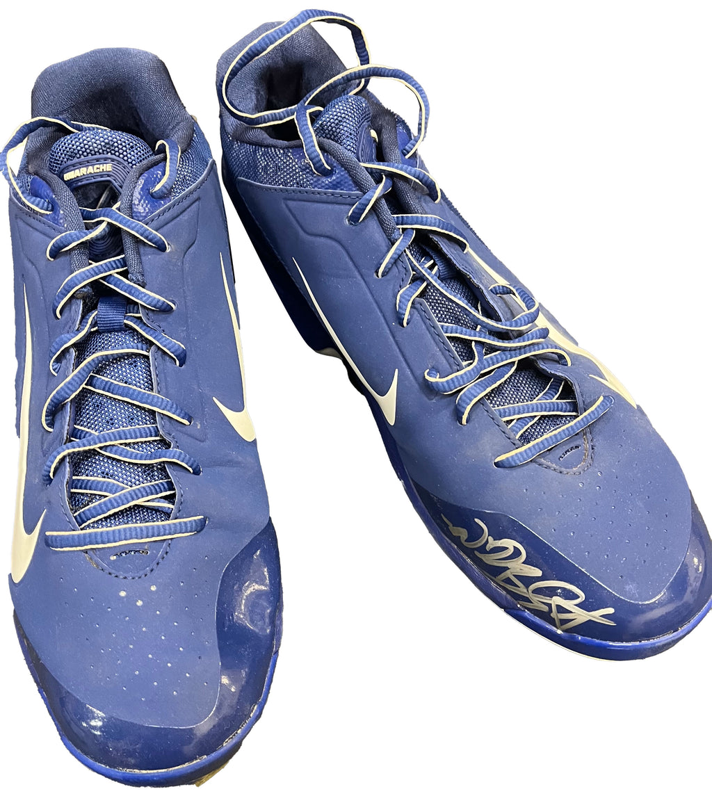 Authentic Autographed Memorabilia 