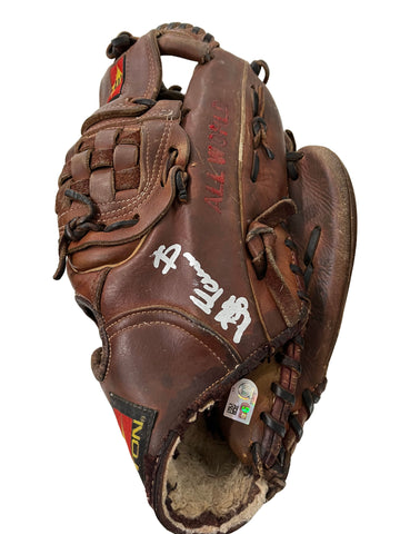 Kyle Farnsworth Autographed Easton Glove - Player's Closet Project