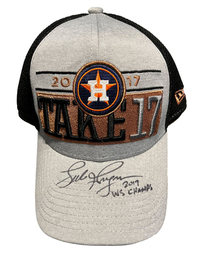 Authentic Autographed Memorabilia 