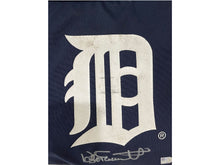 Authentic Autographed Memorabilia 