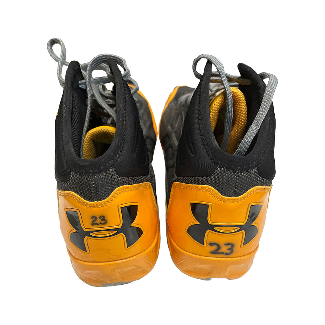 Authentic Autographed Memorabilia 