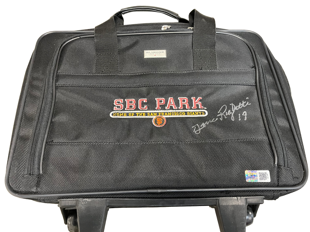 Authentic Autographed Memorabilia 