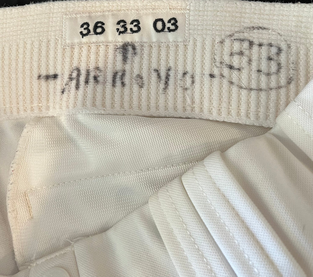 Authentic Autographed Memorabilia 