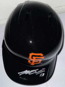 Jung Hoo Lee Autographed Giants Helmet (Shiny)