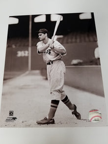 Authentic Autographed Memorabilia 