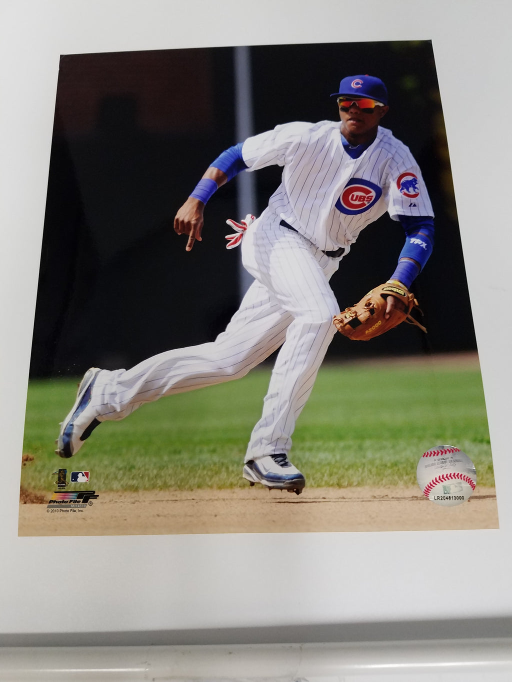 UNSIGNED Starlin Castro (batting) 8x10