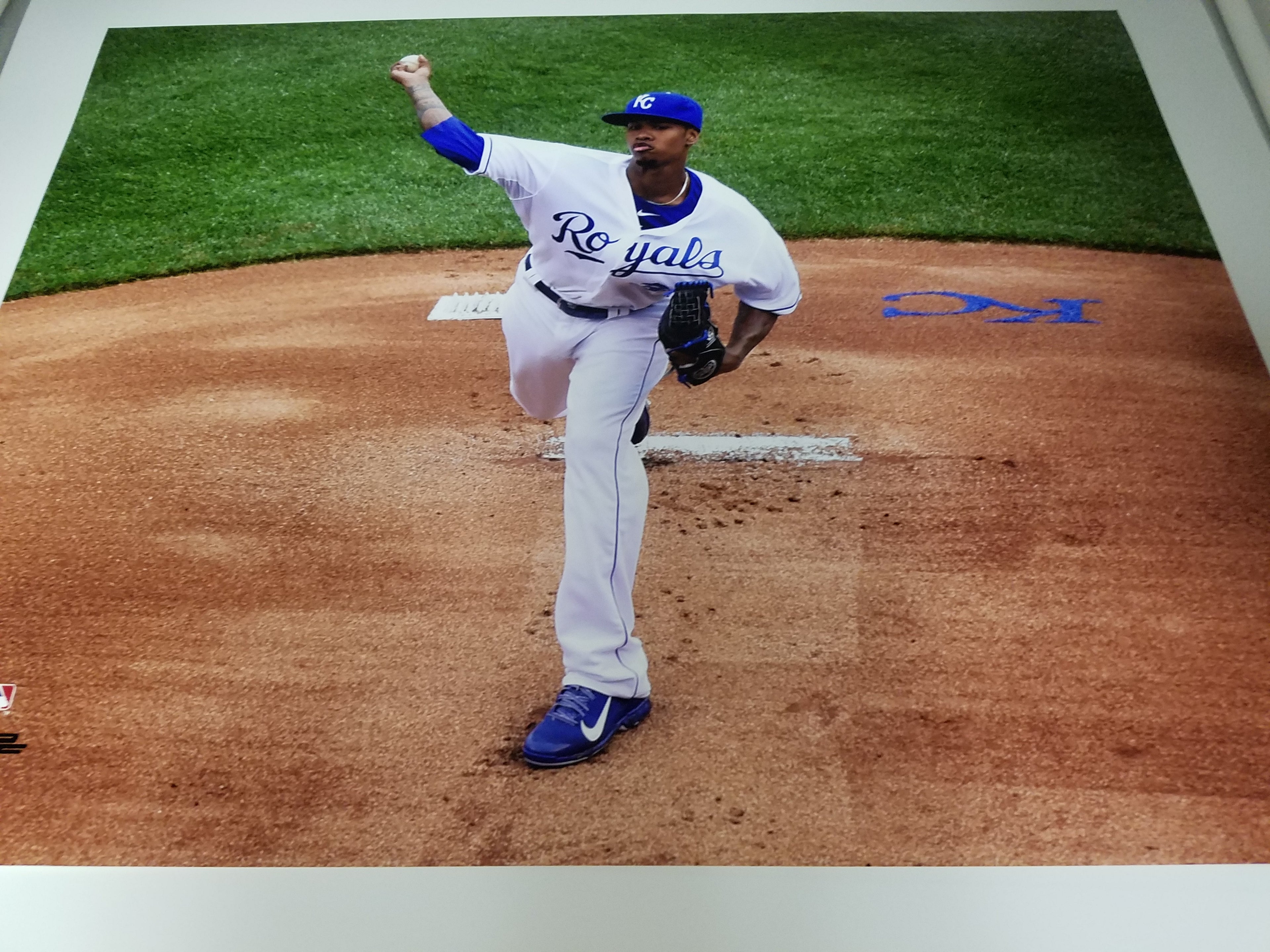 Authentic Autographed Memorabilia 