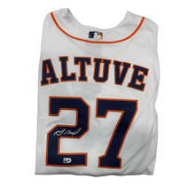 Authentic Autographed Memorabilia 