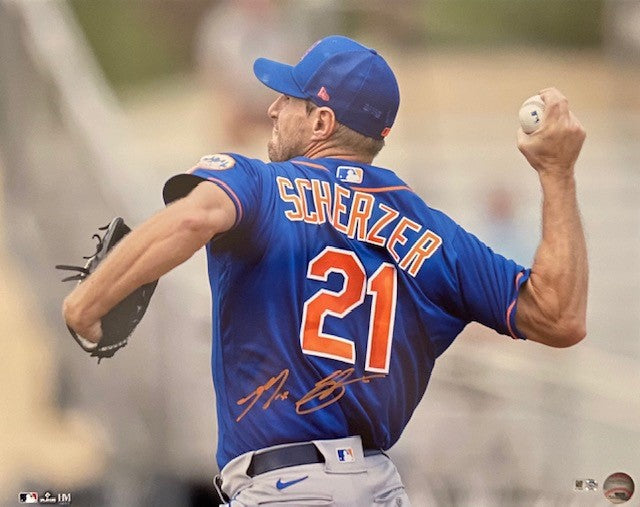 Max Scherzer Autographed Mets Spotlight 16x20