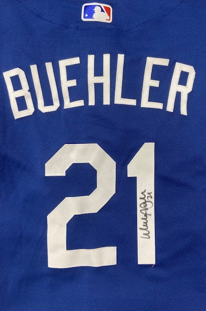 Authentic Autographed Memorabilia 